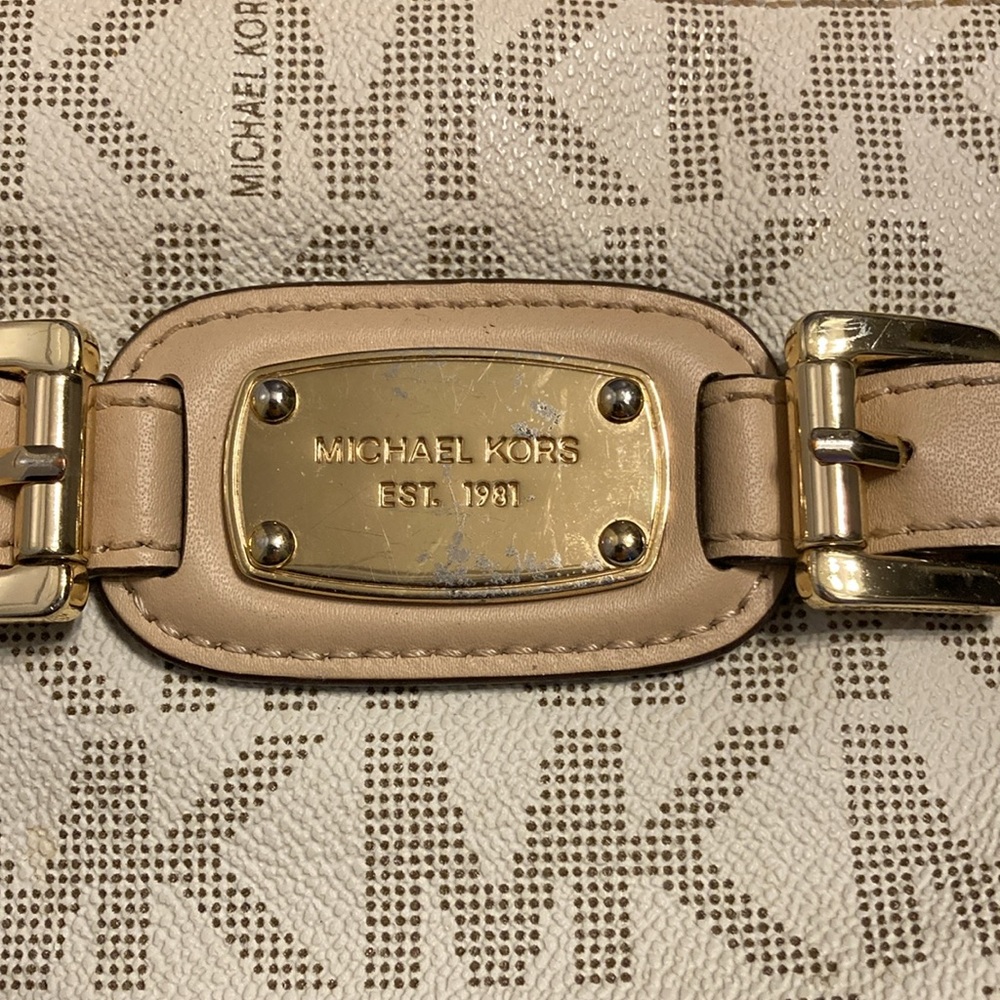 Michael Kors Handbag - Picture 3 of 9